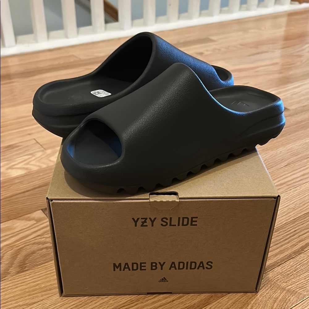 Adidas YZY Slide in Charcoal